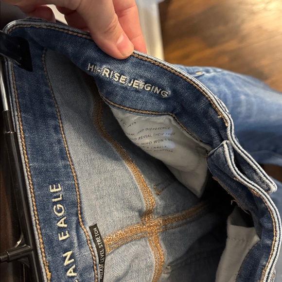 American Eagle Outfitters Women’s Light Blue Skinny Jeans - Picture 4 of 5